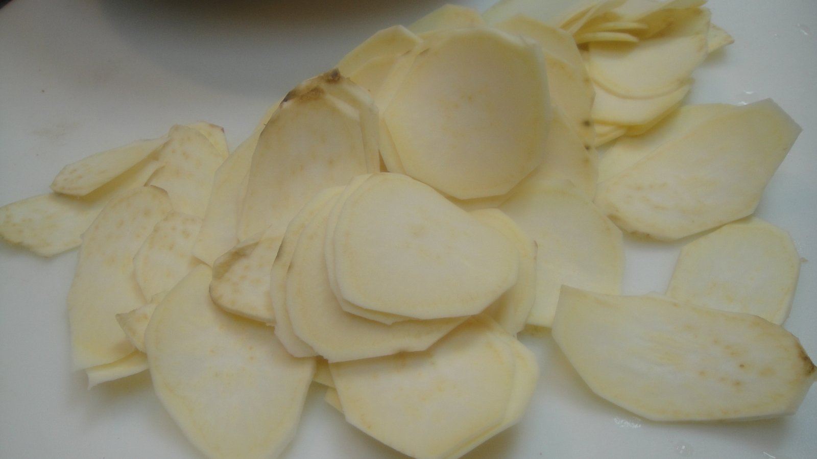 Paleo Baked Sweet Potato Chips